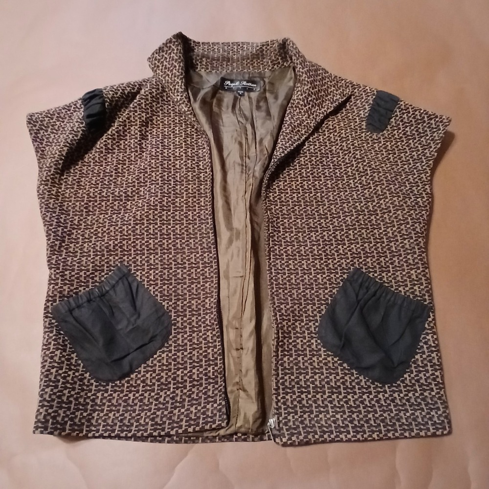 Vintage geometric patterned zip up Vest Medium Brown Pockets